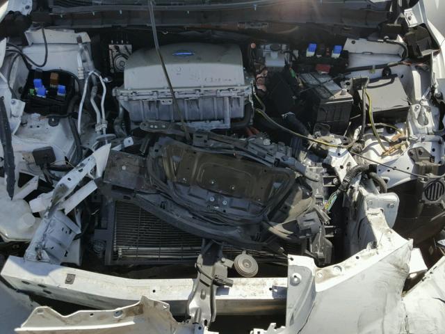 1N4AZ0CP2FC319271 - 2015 NISSAN LEAF S WHITE photo 7