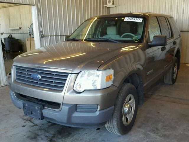 1FMEU72EX6UB70391 - 2006 FORD EXPLORER X BROWN photo 2