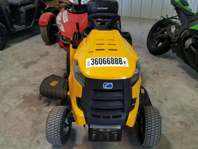 1J064H30065 - 2015 LAWN MOWER YELLOW photo 9