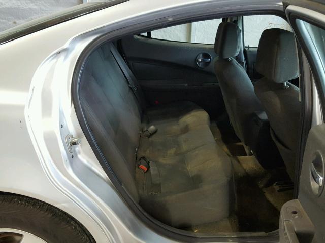 2G2WP522151256939 - 2005 PONTIAC GRAND PRIX SILVER photo 6