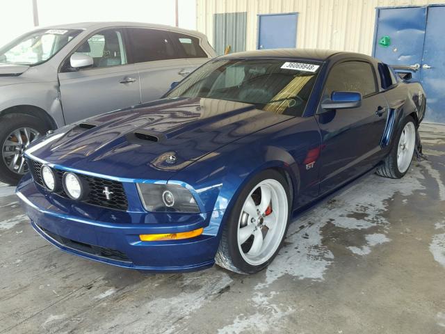 1ZVHT82H565199485 - 2006 FORD MUSTANG GT BLUE photo 2