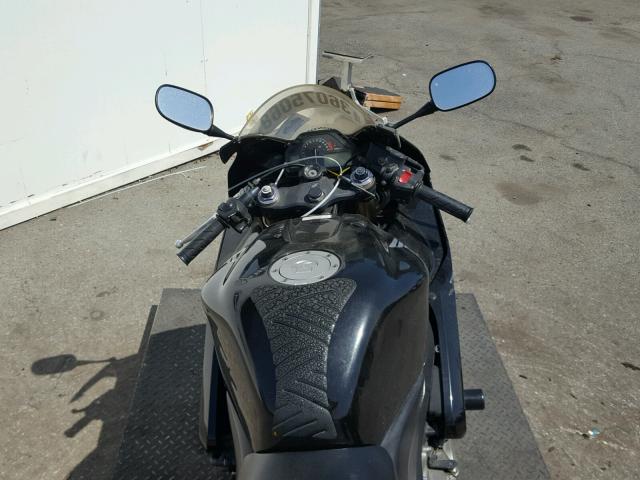 JH2PC37125M201427 - 2005 HONDA CBR600 RR BLACK photo 5