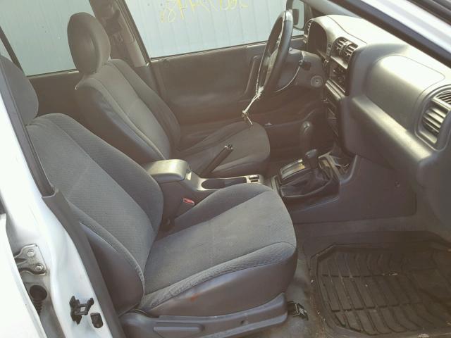 4S6DM58W814400185 - 2001 HONDA PASSPORT E WHITE photo 5