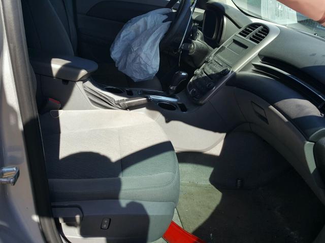 1G11B5SL8EF136246 - 2014 CHEVROLET MALIBU LS ვერცხლისფერი ფოტო 5