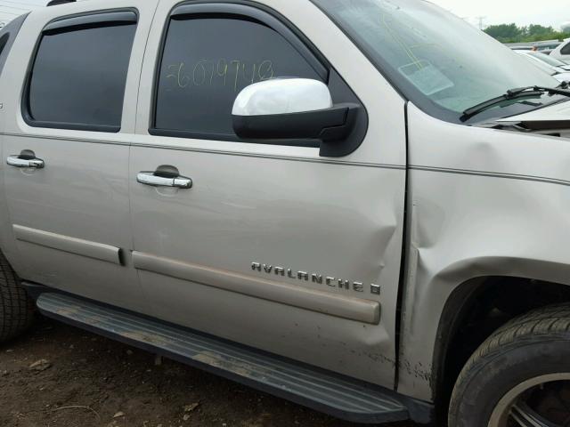 3GNEC12J07G159672 - 2007 CHEVROLET AVALANCHE SILVER photo 9