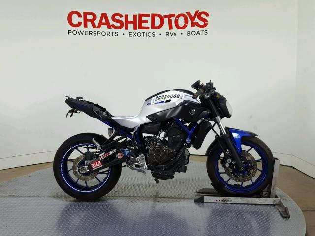 JYARM06E2GA006610 - 2016 YAMAHA FZ07 TWO TONE photo 1