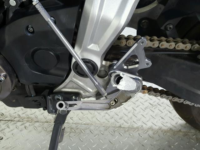 JYARM06E2GA006610 - 2016 YAMAHA FZ07 TWO TONE photo 16