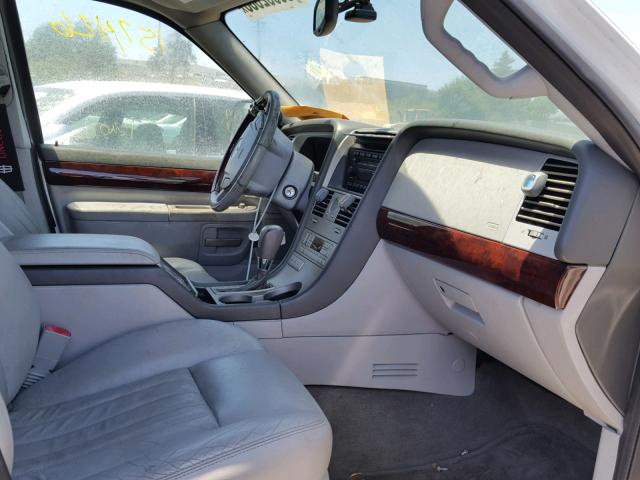 5LMEU88H24ZJ21268 - 2004 LINCOLN AVIATOR WHITE photo 5