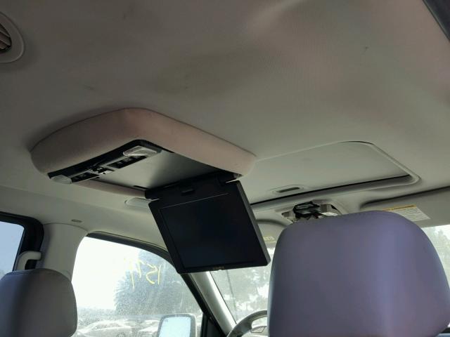 5LMEU88H24ZJ21268 - 2004 LINCOLN AVIATOR WHITE photo 9