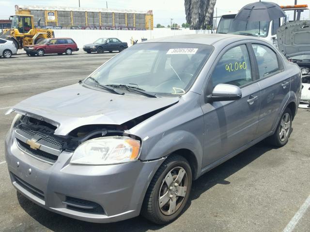 KL1TD5DE8AB118038 - 2010 CHEVROLET AVEO LS GRAY photo 2