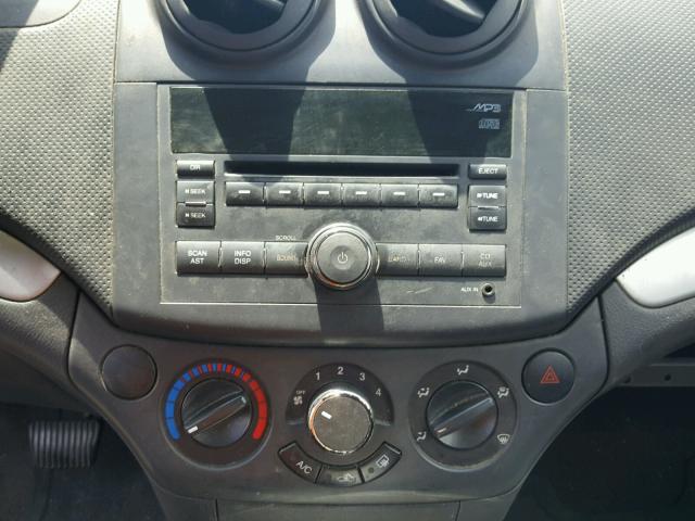 KL1TD5DE8AB118038 - 2010 CHEVROLET AVEO LS GRAY photo 9