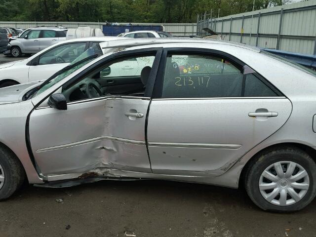 4T1BE32K05U562499 - 2005 TOYOTA CAMRY LE SILVER photo 9