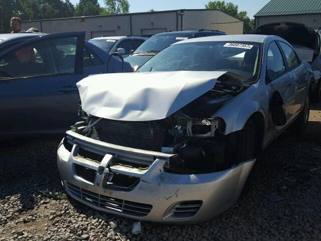 1B3EL46X44N346037 - 2004 DODGE STRATUS SILVER photo 2