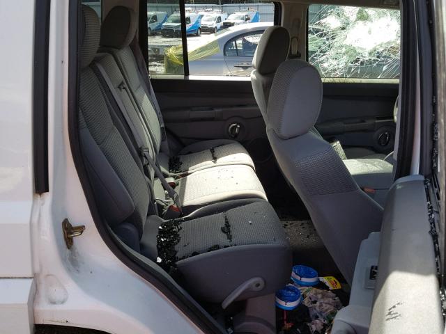 1J8HG48N16C199419 - 2006 JEEP COMMANDER WHITE photo 6