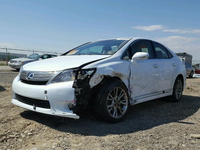 JTHBB1BA3A2013862 - 2010 LEXUS HS 250H WHITE photo 9