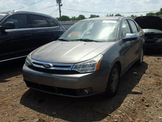 1FAHP37N69W108463 - 2009 FORD FOCUS SEL GRAY photo 2