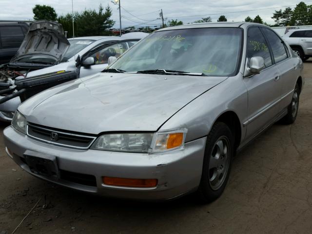 1HGCD560XVA276968 - 1997 HONDA ACCORD SE GOLD photo 2