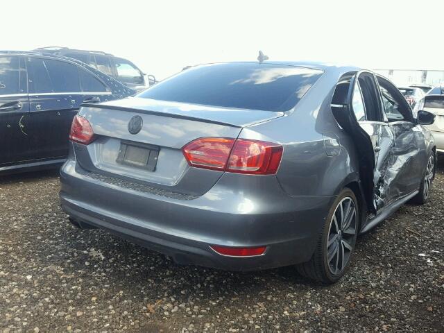 3VW5S7AJ4EM374192 - 2014 VOLKSWAGEN JETTA GLI GRAY photo 4