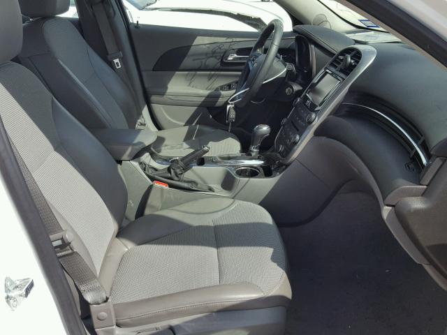 1G11C5SL7FF297749 - 2015 CHEVROLET MALIBU 1LT თეთრი ფოტო 5