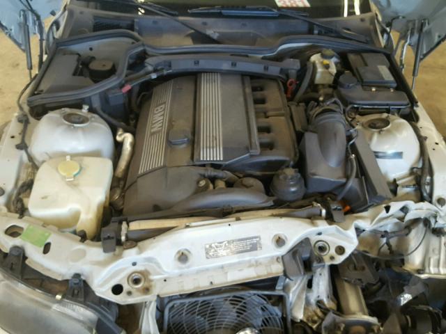 WBACN534X1LJ56117 - 2001 BMW Z3 3.0 SILVER photo 7
