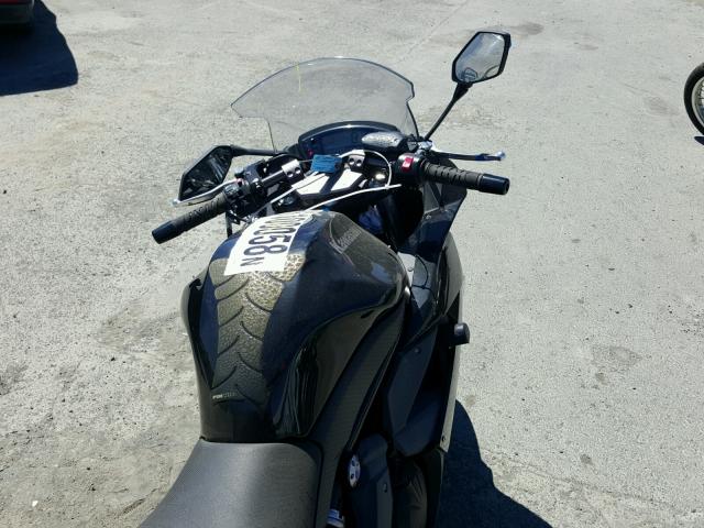 JKAEXEC17BDA79789 - 2011 KAWASAKI EX650 C 黑色 照片 5