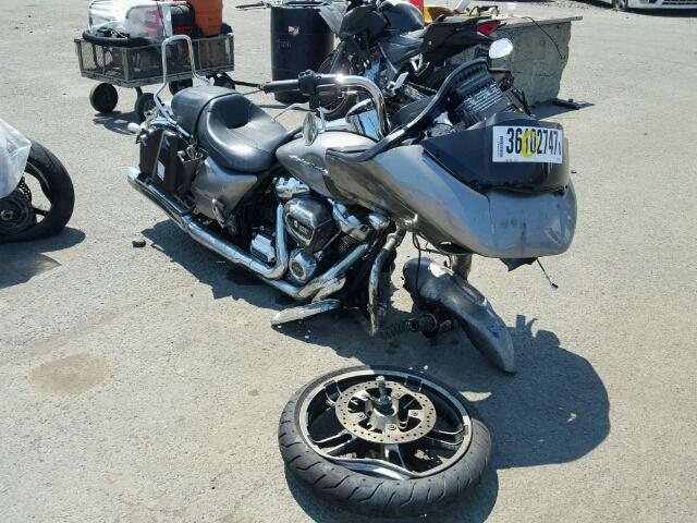 1HD1KHC14HB660400 - 2017 HARLEY-DAVIDSON FLTRX 银色 照片 1