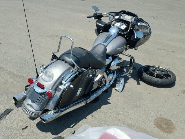 1HD1KHC14HB660400 - 2017 HARLEY-DAVIDSON FLTRX 银色 照片 4