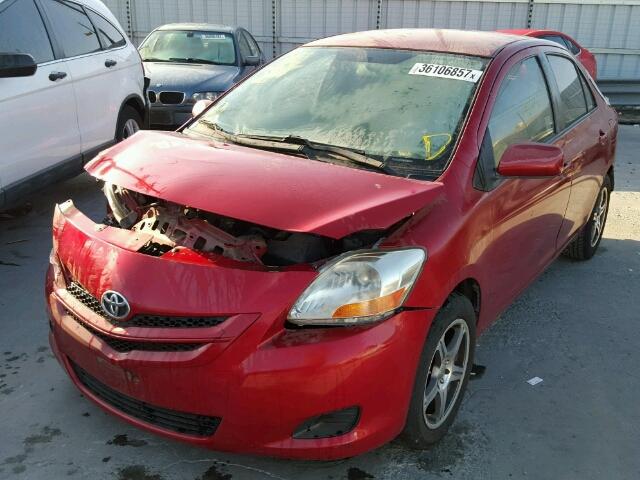 JTDBT923271163068 - 2007 TOYOTA YARIS RED photo 2