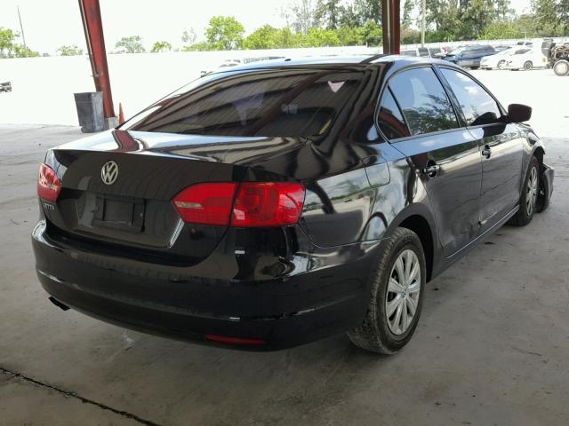 3VW2K7AJ3DM267281 - 2013 VOLKSWAGEN JETTA BASE 黑色 照片 4