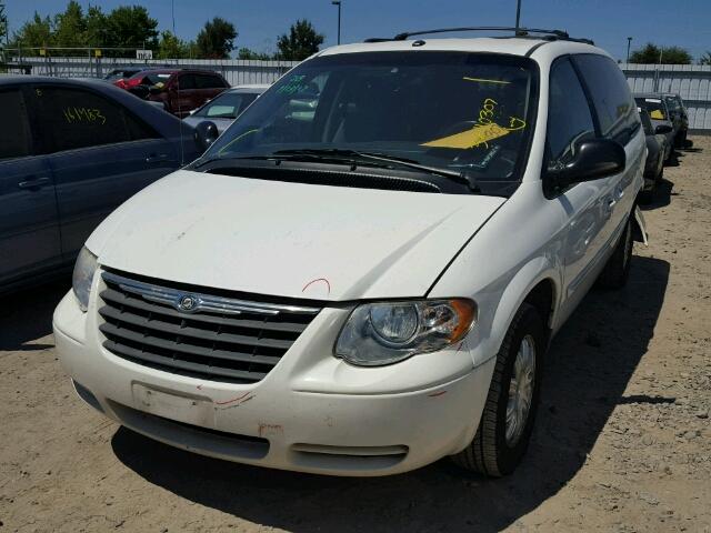 2A8GP54L37R123599 - 2007 CHRYSLER TOWN & COU WHITE photo 2