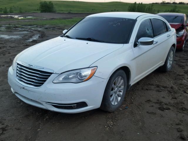 1C3CCBCG1DN751839 - 2013 CHRYSLER 200 LIMITE WHITE photo 2