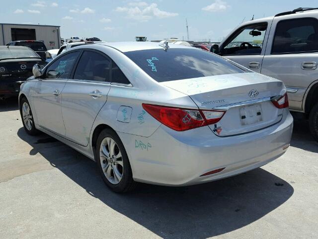 5NPEC4AC8DH556790 - 2013 HYUNDAI SONATA SILVER photo 3