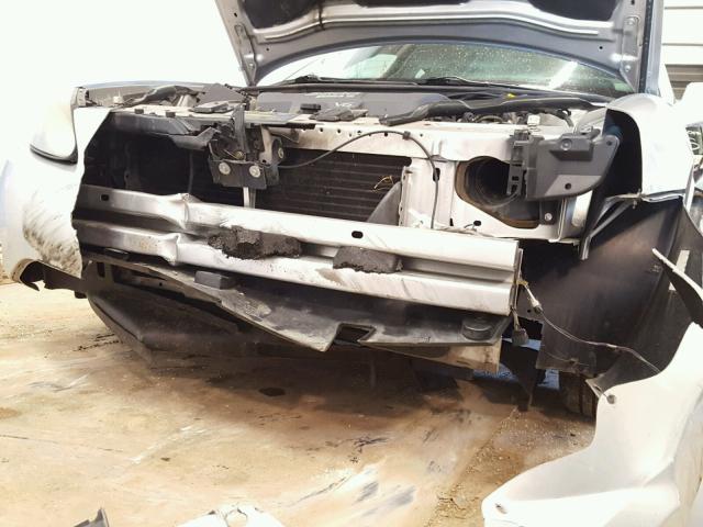 2G2WP522651167934 - 2005 PONTIAC GRAND PRIX SILVER photo 9