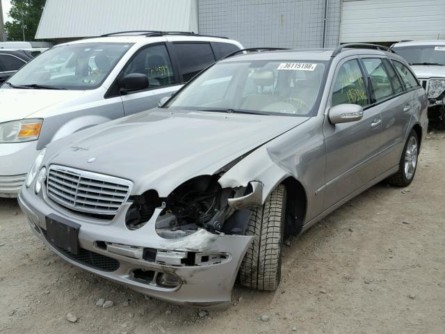 WDBUH83J85X168351 - 2005 MERCEDES-BENZ E 500 4MAT SILVER photo 2