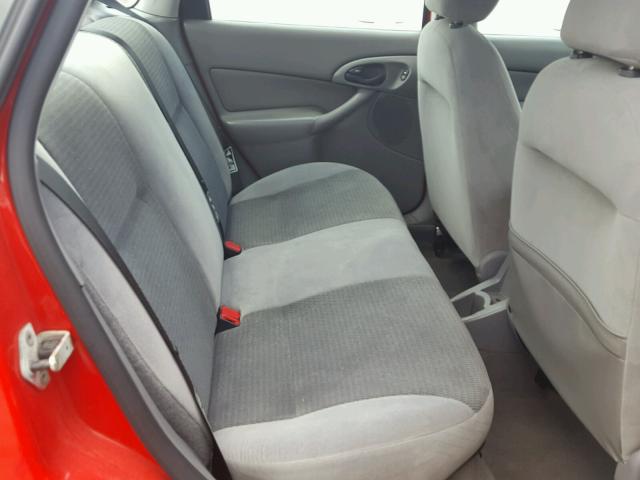 1FAFP34323W136598 - 2003 FORD FOCUS SE C RED photo 6