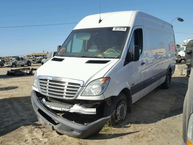 WDYPE8CC1C5721511 - 2012 FREIGHTLINER SPRINTER 2 WHITE photo 2