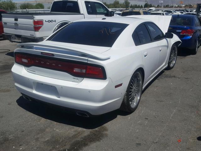 2C3CDXCT4CH244447 - 2012 DODGE CHARGER R/ WHITE photo 4