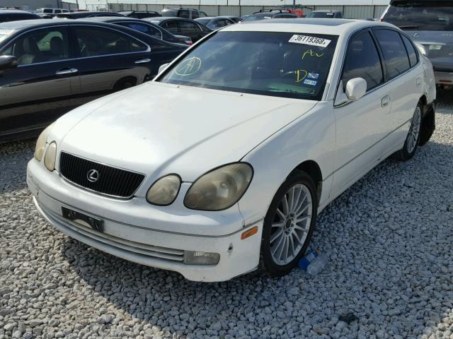 JT8BH68X1W0001672 - 1998 LEXUS GS 400 WHITE photo 2