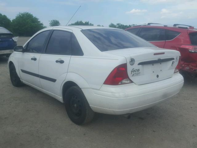 1FAFP33P62W302575 - 2002 FORD FOCUS LX WHITE photo 3