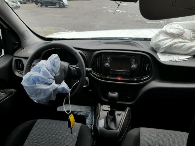 ZFBERFAB3H6H29476 - 2017 RAM PROMASTER 白色 照片 9