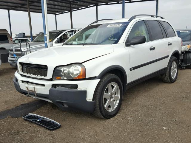 YV1CN592751189838 - 2005 VOLVO XC90 WHITE photo 2
