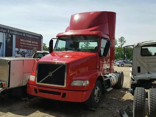 4V4M19DFXCN550657 - 2012 VOLVO VN VNM RED photo 2