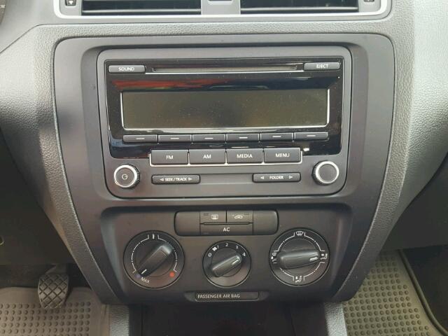 3VW1K7AJ2CM344653 - 2012 VOLKSWAGEN JETTA BASE 灰色 照片 9