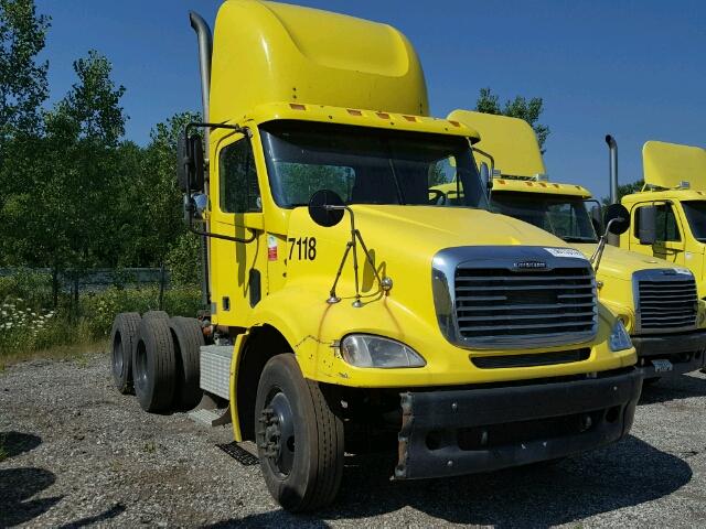 1FUJF0CV97LU13658 - 2007 FREIGHTLINER COLUMBIA 1 YELLOW photo 1