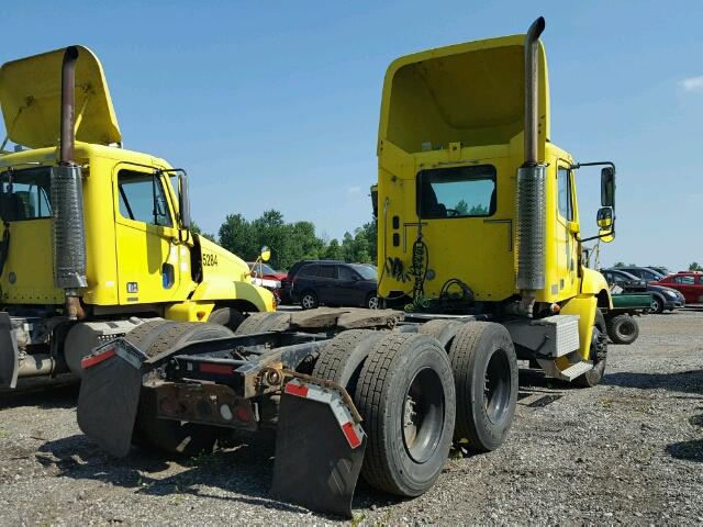 1FUJF0CV97LU13658 - 2007 FREIGHTLINER COLUMBIA 1 YELLOW photo 4