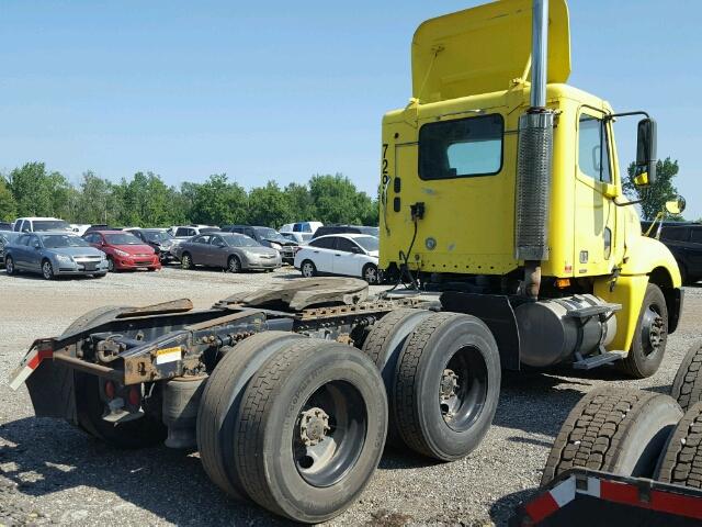 1FUJA6CV17LZ29790 - 2007 FREIGHTLINER CONVENTION YELLOW photo 4