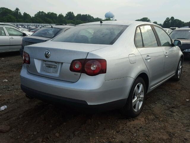 3VWJZ71K68M194638 - 2008 VOLKSWAGEN JETTA S SILVER photo 4