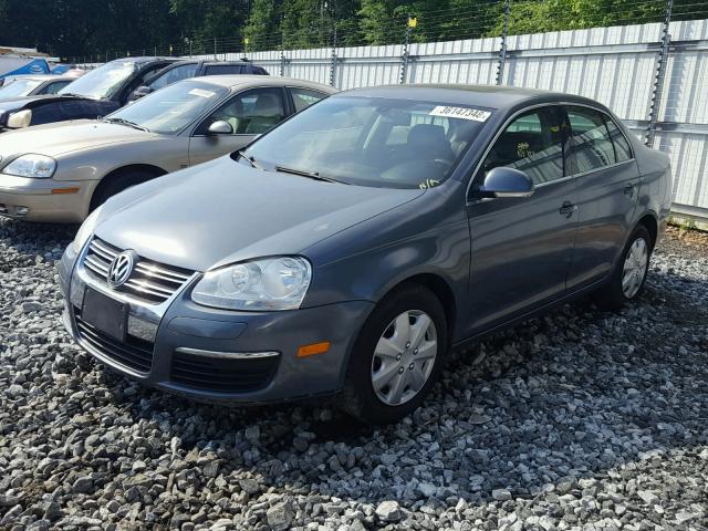 3VWSF71K55M611949 - 2005 VOLKSWAGEN NEW JETTA GRAY photo 2