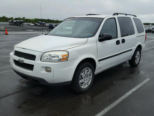 1GNDV13W98D126376 - 2008 CHEVROLET UPLANDER WHITE photo 2