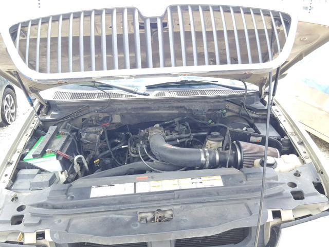 5LMRU27L1XLJ03890 - 1999 LINCOLN NAVIGATOR GOLD photo 7